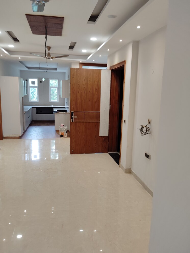 Room, bptp-eden-estate 4 Bedroom 2430 Sq.Ft. Builder Floor In Sector 81 Faridabad 7504879