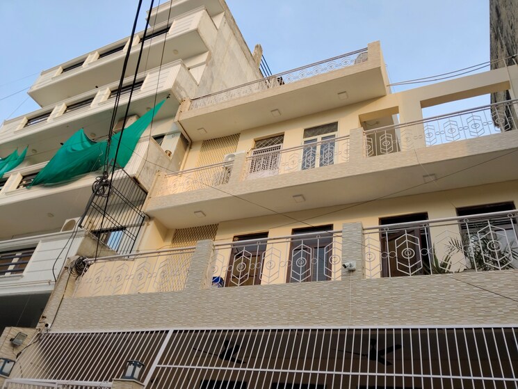 Exterior View, rwa-apartments-sector-19 5 Bedroom 162 Sq.Mt. Independent House In Sector 19 Noida 7504921