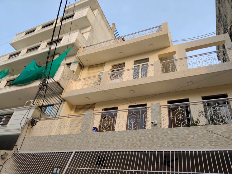 Exterior View, rwa-apartments-sector-19 5 Bedroom 162 Sq.Mt. Independent House In Sector 19 Noida 7504921