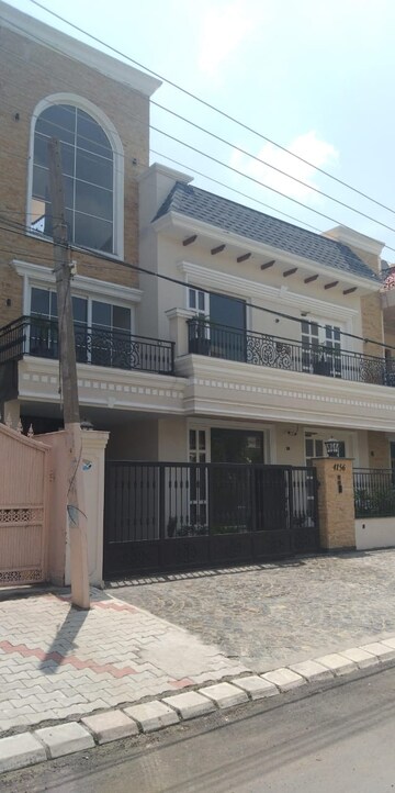 4 BHK Independent House – Exterior View View at Central Town, Vip Road - for Sale