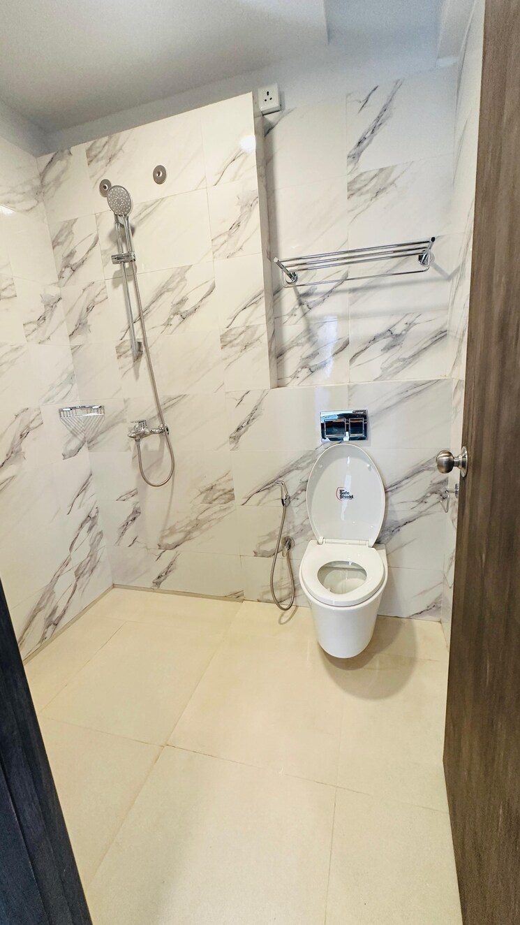 Bathroom, risland-the-icon 3 Bedroom 932 Sq.Ft. Apartment In Dhokali Thane 7505126