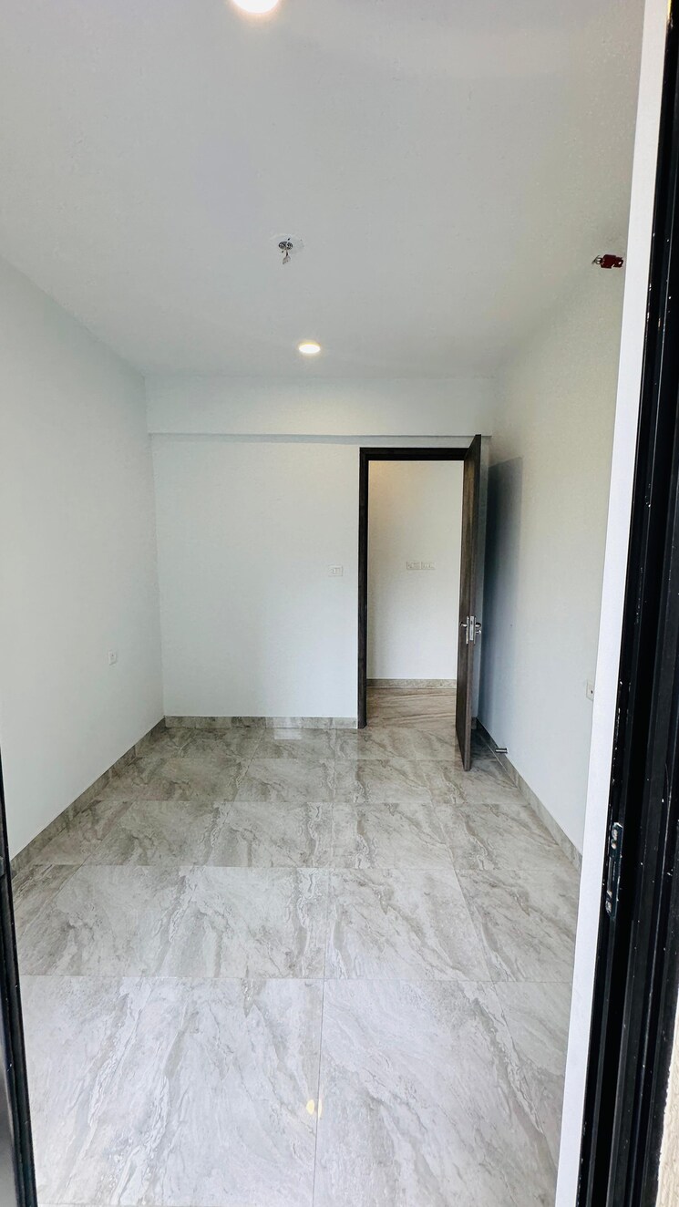 Room, risland-the-icon 3 Bedroom 932 Sq.Ft. Apartment In Dhokali Thane 7505126