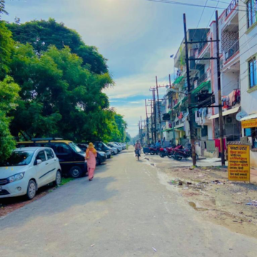  Plot For Sale in Dlf Ankur Vihar