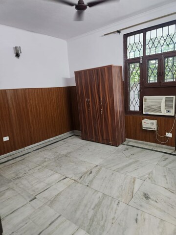 Room in 3 BHK Builder Floor at Ardee City, Sector 52 – for Sale