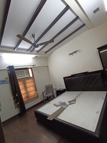 रेसिडेंशियल फ्लैट वर्ग फुट फॉर रेंट इन पश्चिम विहार दिल्ली  7505290