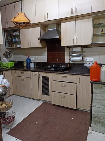 रेसिडेंशियल फ्लैट वर्ग फुट फॉर रेंट इन पश्चिम विहार दिल्ली  7505290