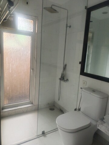 Furnished Amenities in 4 BHK Apartment at L&T Emerald Isle Phase 2, Powai – for Sale