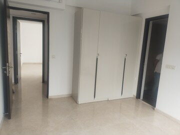 Room in 4 BHK Apartment at L&T Emerald Isle Phase 2, Powai – for Sale