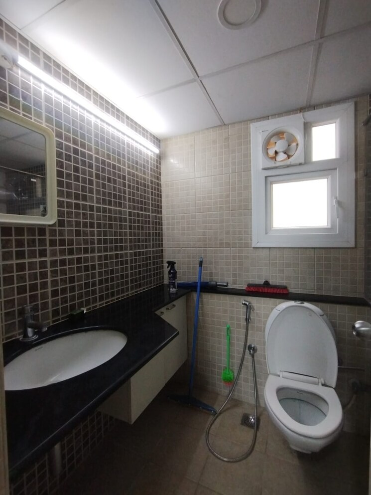 Bathroom, bhartiya-nikoo-homes-phase-2 2 Bedroom 1125 Sq.Ft. Apartment In Thanisandra Main Road Bangalore 7505385