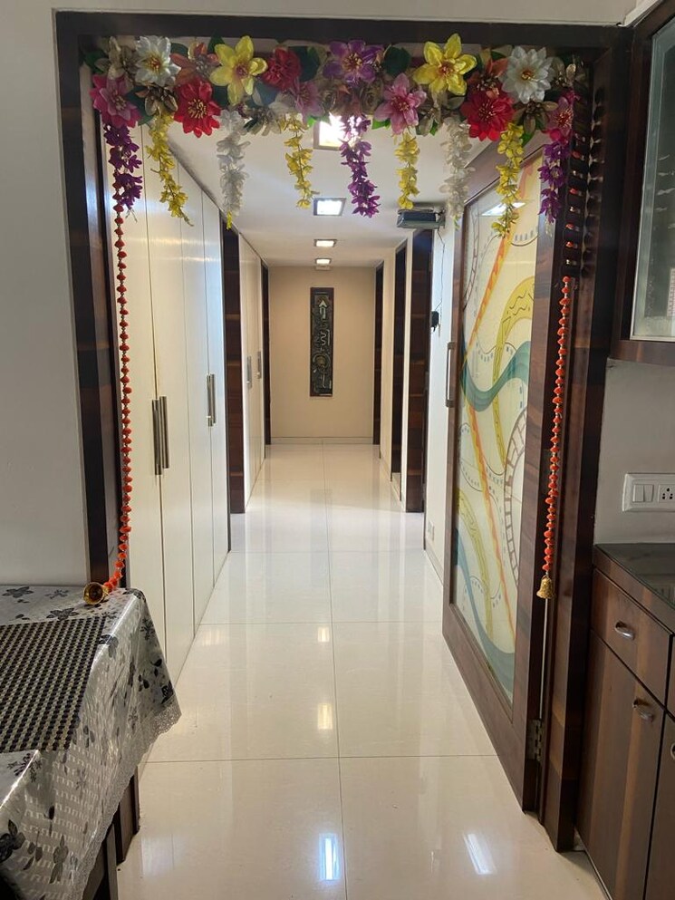 undefined, santacruz west 4 Bedroom 1800 Sq.Ft. Apartment In Santacruz West Mumbai 7505529