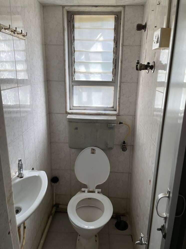 Bathroom, rajanigandha-apartment-matunga 1 Bedroom 540 Sq.Ft. Apartment In Matunga West Mumbai 7505536