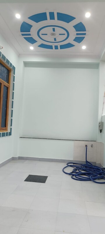 Room in 1.5 BHK Independent House at Gomti Nagar – for Sale