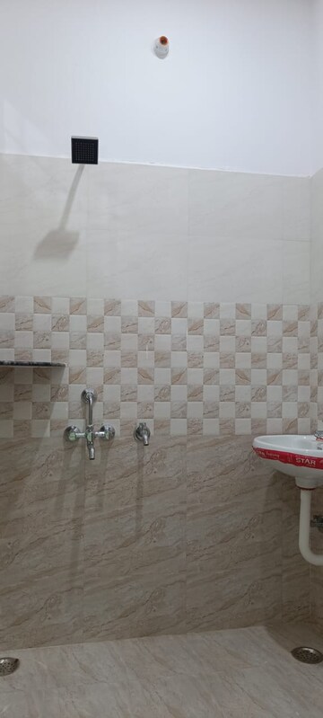 Bathroom in 1.5 BHK Independent House at Gomti Nagar – for Sale