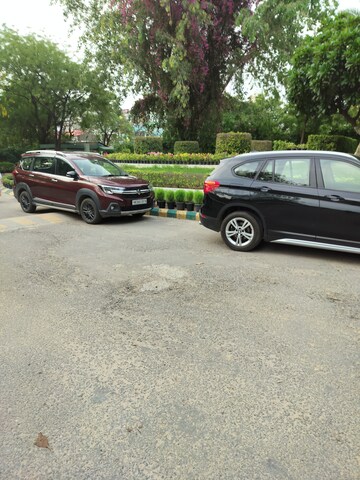 Parking in 5 BHK Apartment at Ansal Celebrity Homes, Sector 2 – for Sale