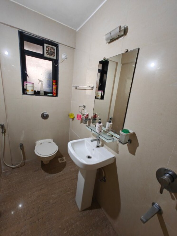 Attached Bathroom, devashree-park 3 Bedroom 1206 Sq.Ft. Apartment In Kolshet Road Thane 7505796
