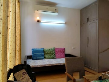 Living Room in 3.5 BHK Apartment at Sweta Central Park II, Sector 48 – for Sale