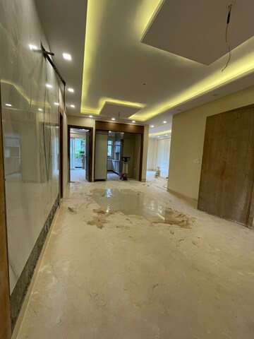 Room in 4 BHK Builder Floor at SS Southend Floors, South City 2 – for Sale