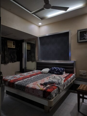 Bedroom in 2.5 BHK Apartment at Veena Saaz, Kandivali East – for Sale