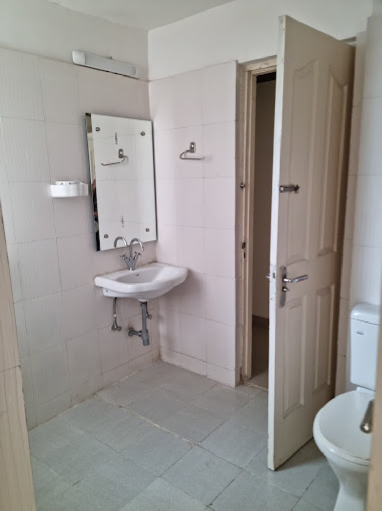 Bathroom, tulip-white 3 Bedroom 1326 Sq.Ft. Apartment In Sector 69 Gurgaon 7506781