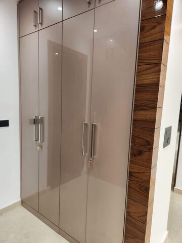 Building Lobby in 1.5 BHK Builder Floor at Burari – for Sale