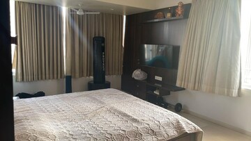 Bedroom in 3 BHK Apartment at Bredco New Viceroy Park , Kandivali East – for Sale