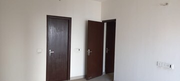 Room in 2 BHK Apartment at Panchsheel Wellington 2, Dundahera – for Sale