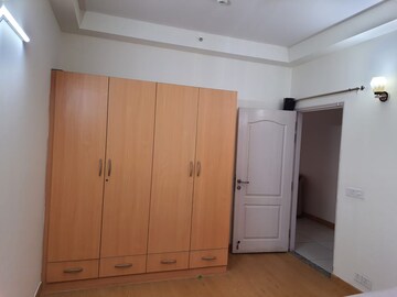 Room in 3 BHK Apartment at Jaypee Spa Court, Jaypee Greens – for Sale