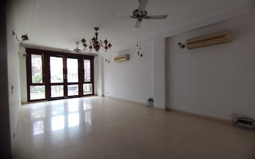 6 BHK Independent House For Sale in Golf Links