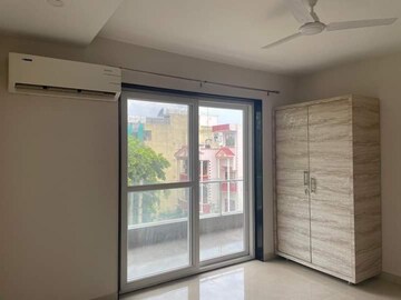 Room in 3 BHK Apartment at Pareena Micasa, Sector 68 – for Sale