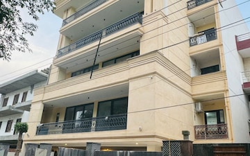 4 BHK Builder Floor For Sale in Vetruvia Homes 3, Sector 17