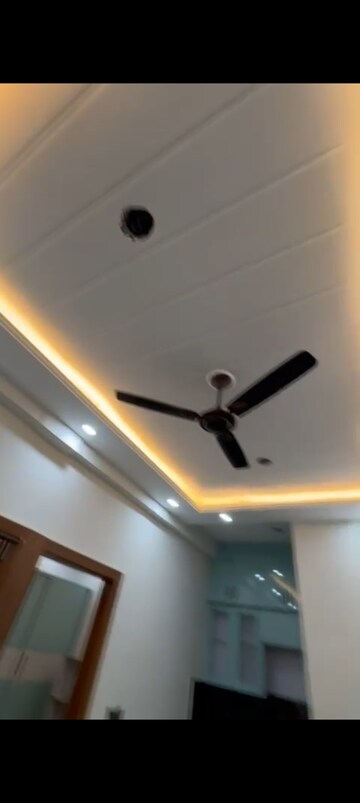 Furnished Amenities in 2 BHK Builder Floor at Ankur Vihar – for Sale