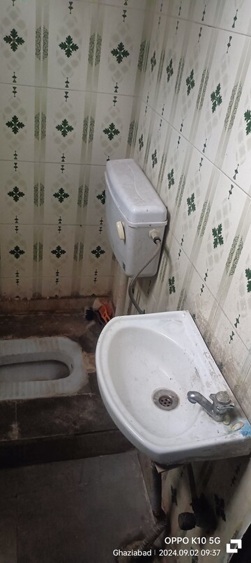 Bathroom in 1 BHK Builder Floor at Raj Nagar Extension – for Rent