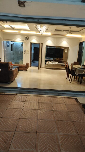 Living Room in 5 BHK Apartment at Atlanta Santacruz West, Santacruz West – for Sale