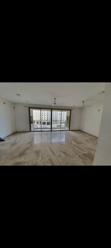 Room in 3 BHK Apartment at Hiranandani Estate Rodas Enclave, Ghodbunder Road – for Sale