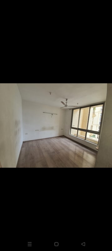 Room in 3 BHK Apartment at Hiranandani Estate Rodas Enclave, Ghodbunder Road – for Sale