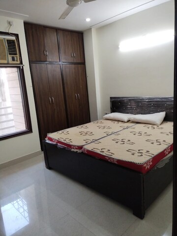 Bedroom in 1 BHK Builder Floor at Sector 46 – for Rent