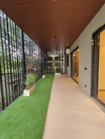 Building Lobby in 4 BHK Builder Floor at Ansal Sushant Lok I, Sector 43 – for Sale