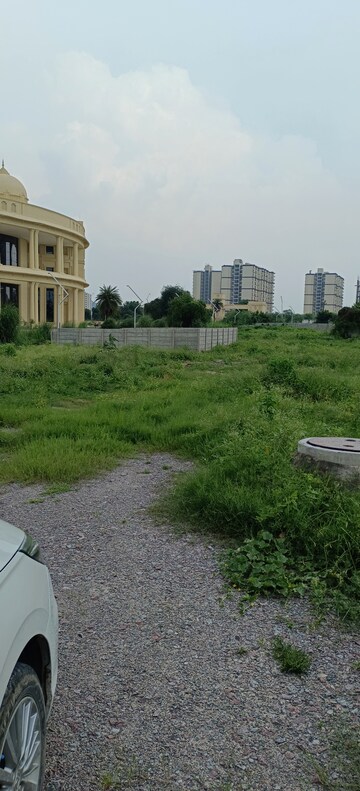  Plot – Exterior View View at Ansal Sushant Golf city, Sushant Golf City - for Sale