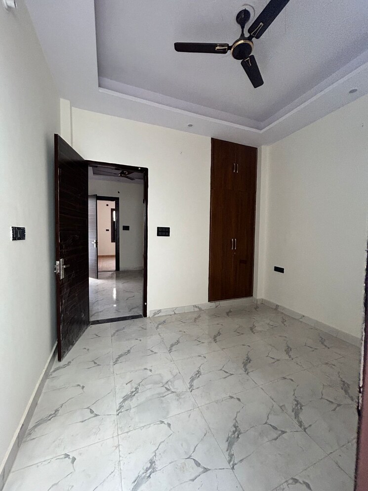 Room, chhapraula 2 Bedroom 100 Sq.Yd. Villa In Chhapraula Greater Noida 7508377