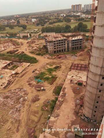 Master Plan in 3.5 BHK Apartment at Rishita Mulberry Heights, Sushant Golf City – for Sale