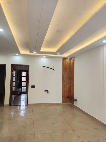 Room in 5 BHK Independent House at Sector 125 – for Sale