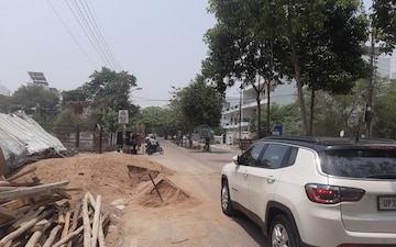 Plot For Sale in Gomti Nagar