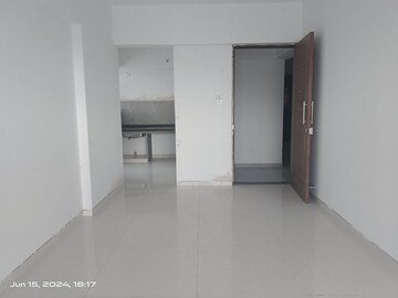 Room in 2 BHK Apartment at Dynamic Imperia Plus, Pisoli – for Sale