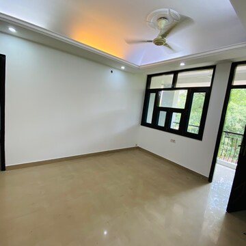 Room in 3 BHK Apartment at Sector 3 Dwarka – for Sale