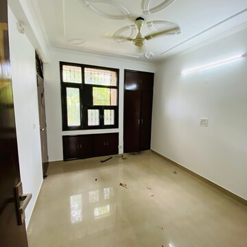 Room in 3 BHK Apartment at Sector 3 Dwarka – for Sale