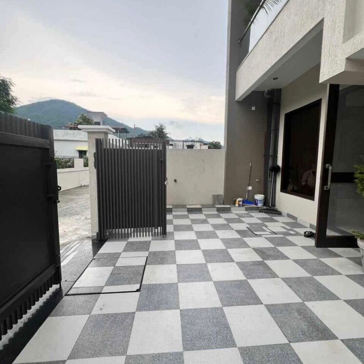 Exterior View, saharanpur road 3 Bedroom 122 Sq.Yd. Villa In Saharanpur Road Dehradun 7509156