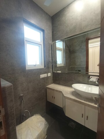 Bedroom in 3 BHK Builder Floor at East Patel Nagar – for Sale