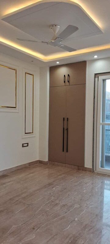 Room in 3 BHK Apartment at Pareena Micasa, Sector 68 – for Sale