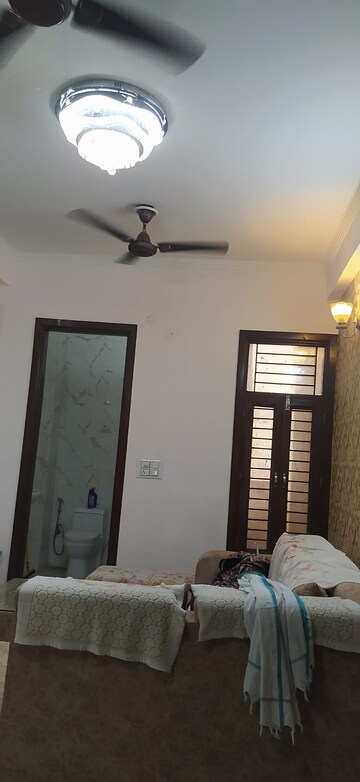 Room in 2 BHK Builder Floor at Anand Vihar – for Sale
