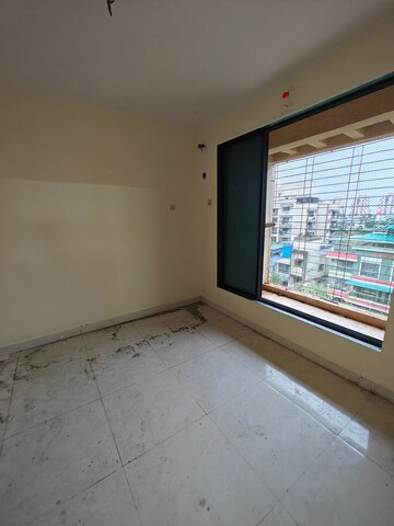 Room in 2 BHK Apartment at Suman Heritage, Nerul – for Sale